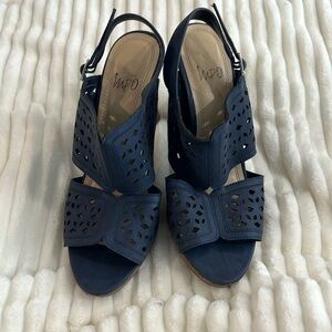 Woman’s heels. Size 8.5